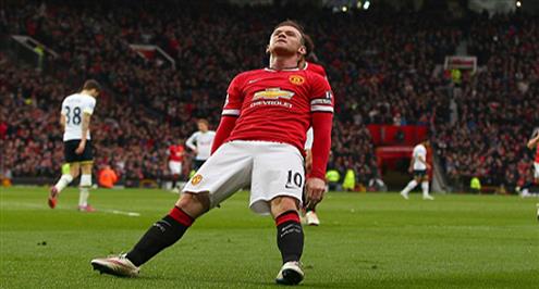 بالفيديو.. روني يتقمص دور المدافعين لينقذ شباك اليونايتد بفدائية